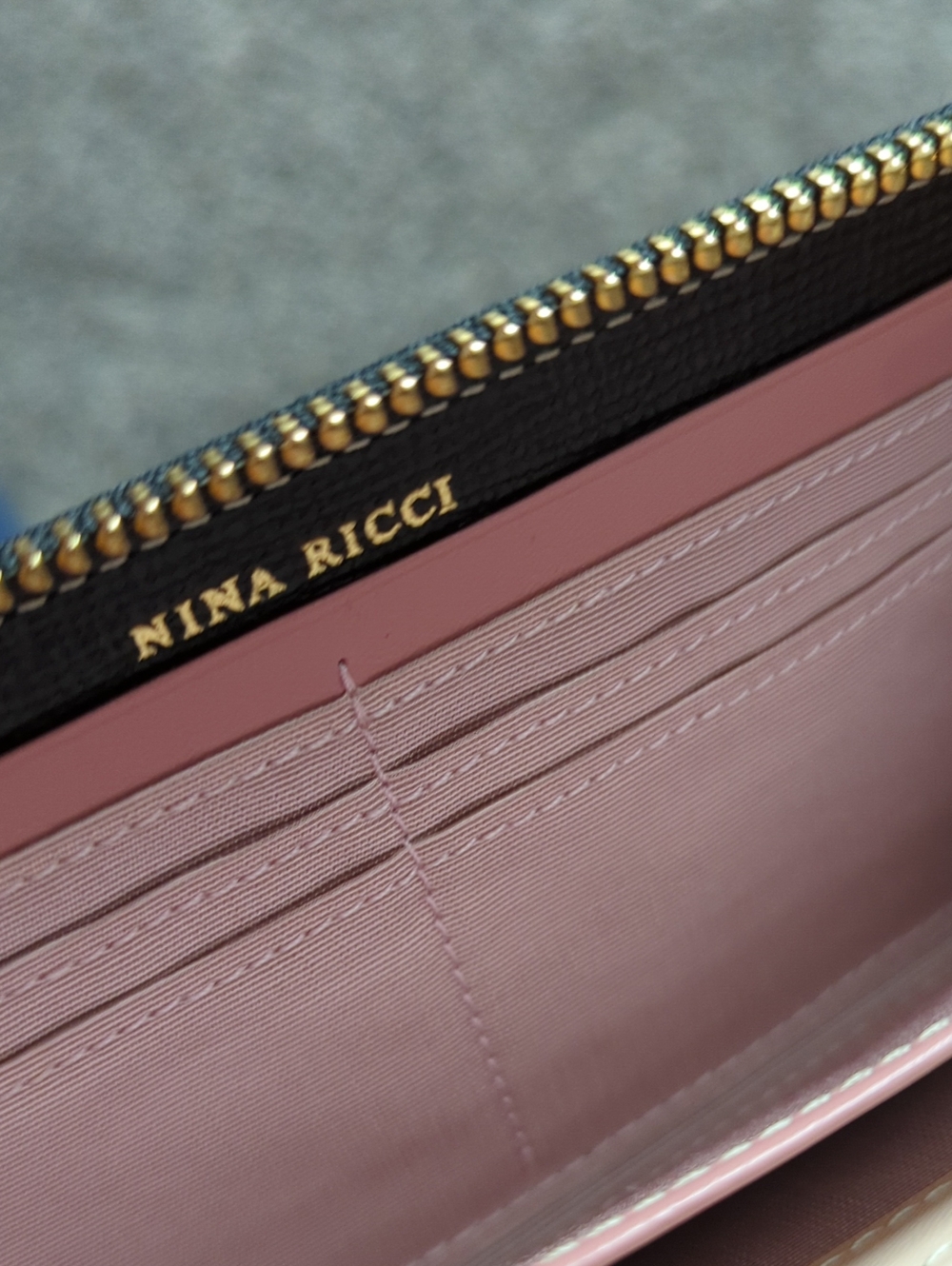 Nina Ricci Leather Zippy Wallet - Picture 9 of 11